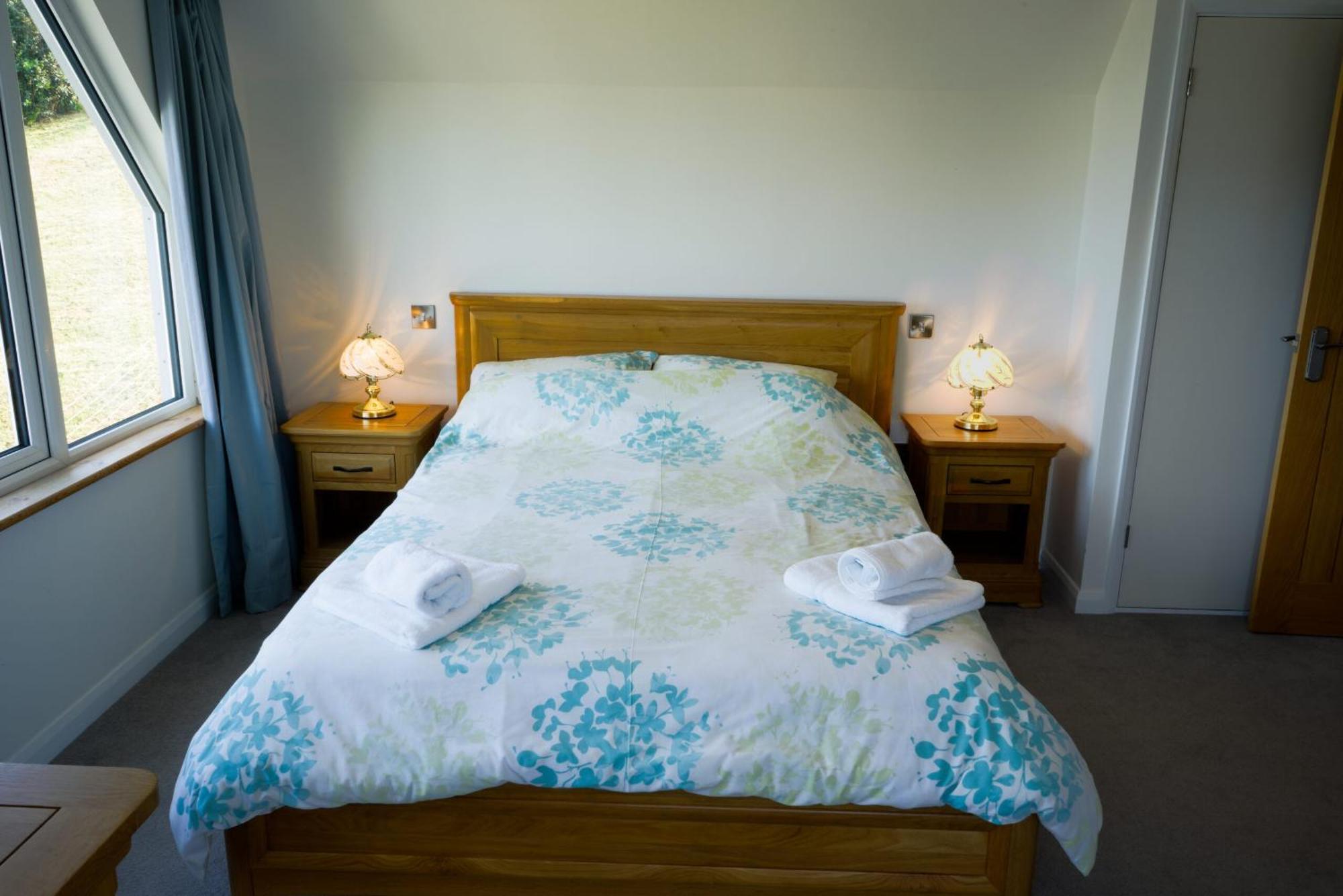 Spinnaker Cadgwith Holiday Home Buitenkant foto