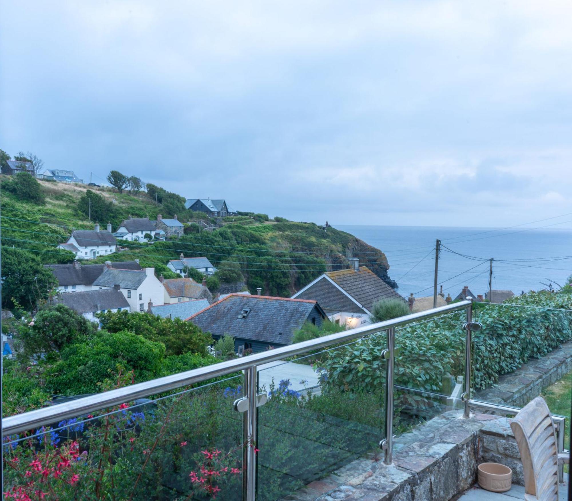 Spinnaker Cadgwith Holiday Home Buitenkant foto